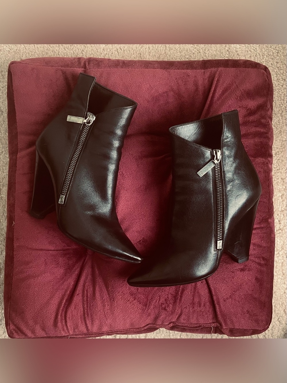 Yves Saint Laurent Ankle Boots - Black Leather Pointed Boots - Side Zip - Size 5 - Picture 7 of 8